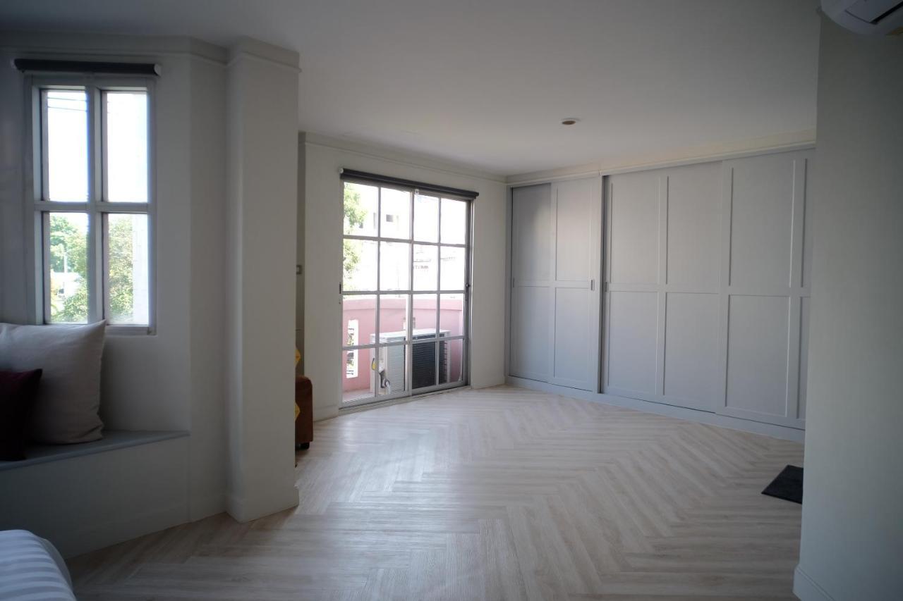 Apartamento Baan Khun Pra Duplex Rm3 Bangkok Exterior foto