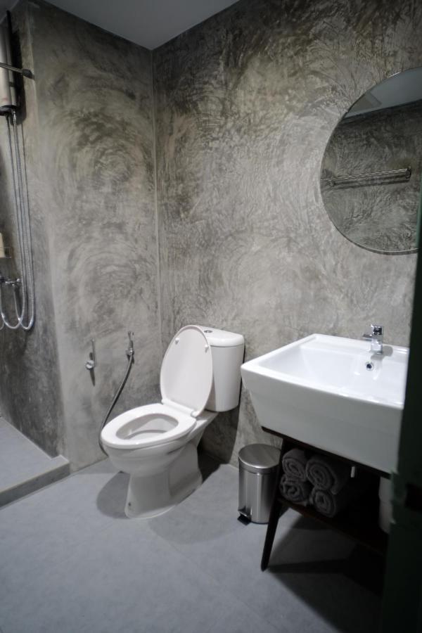 Apartamento Baan Khun Pra Duplex Rm3 Bangkok Exterior foto